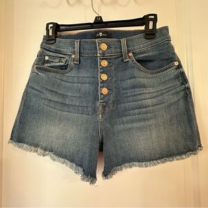 NWOT- 7 For All Mankind - Jean shorts - size 28